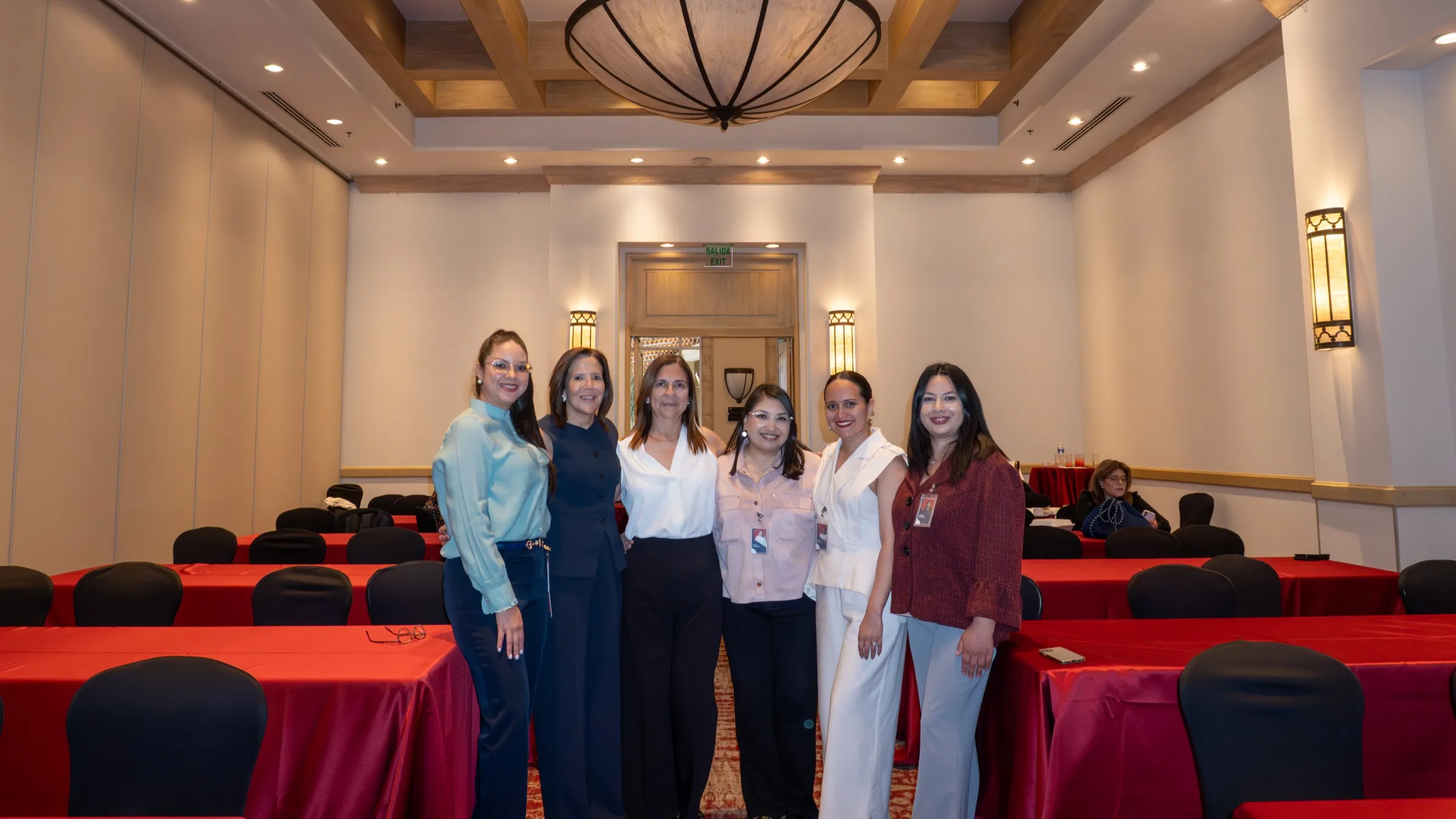 Equipo de Search Talent Pros en Honduras